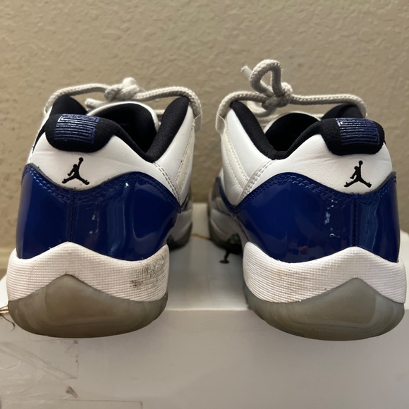 Authentic Air Jordan 11 Sketch Lows - Picture 3 of 10